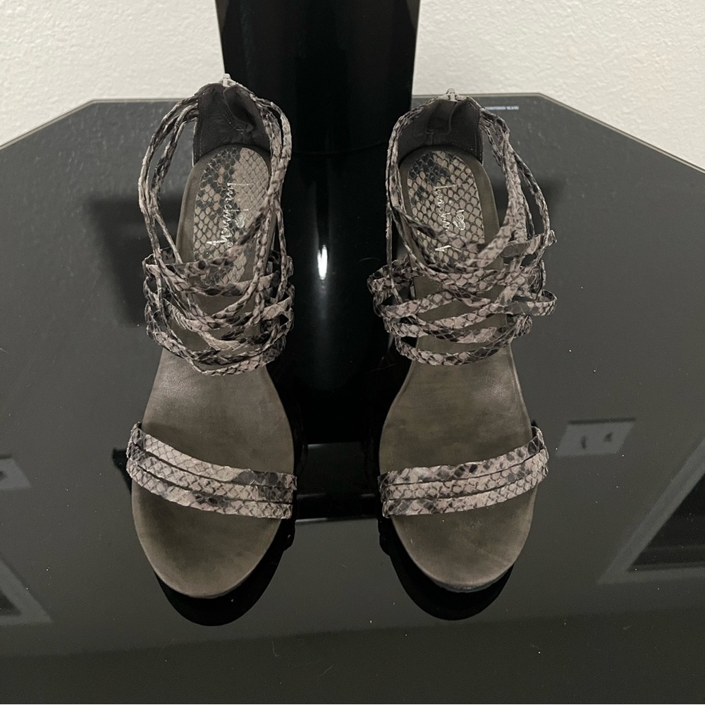 Luichiny Gray multi-color wedge sandals size 8. Worn once.